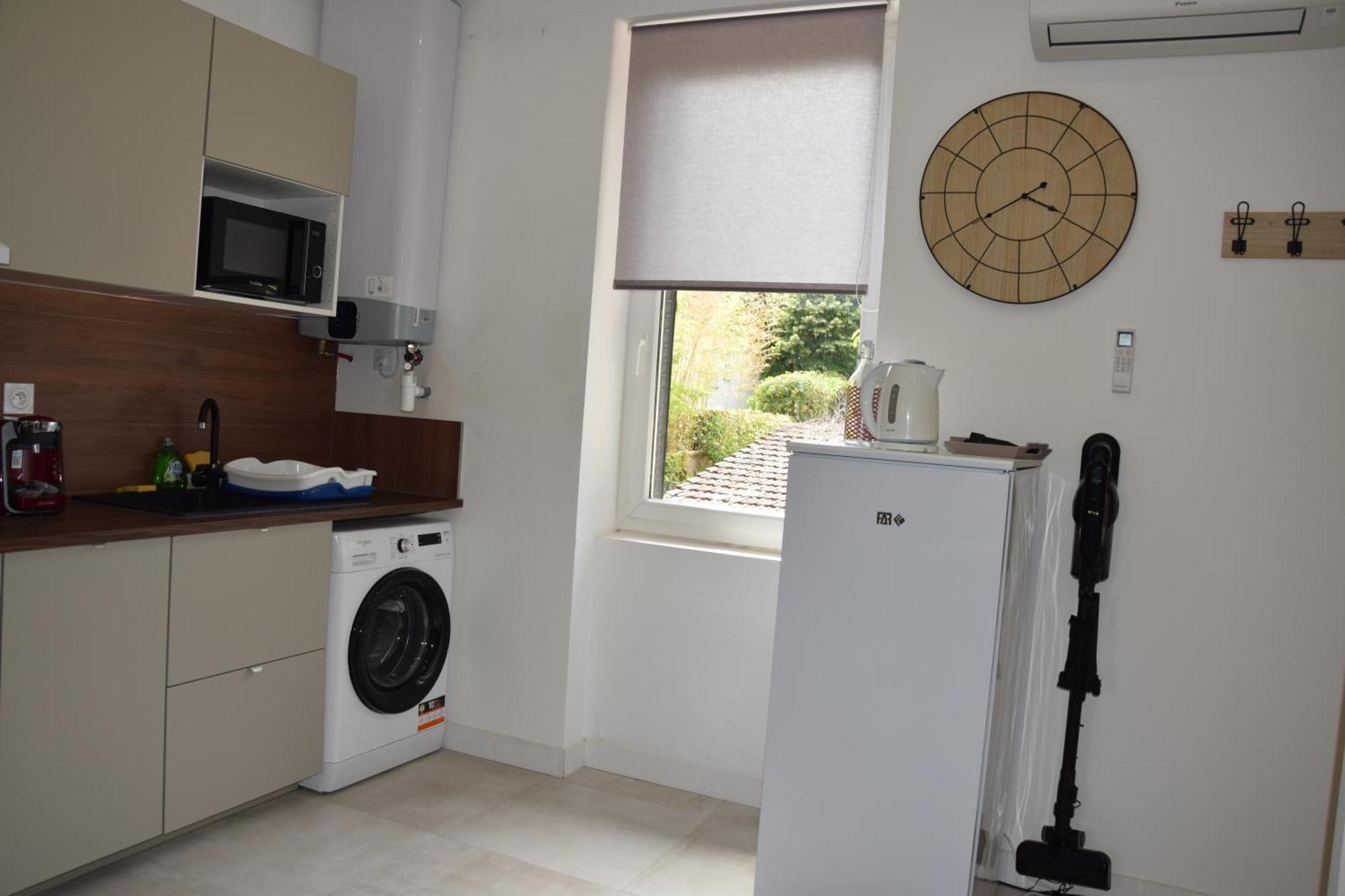 Elegant T2 A Bron, Tramway A 2Min, Box Parking, 4Personnes Apartment Luaran gambar