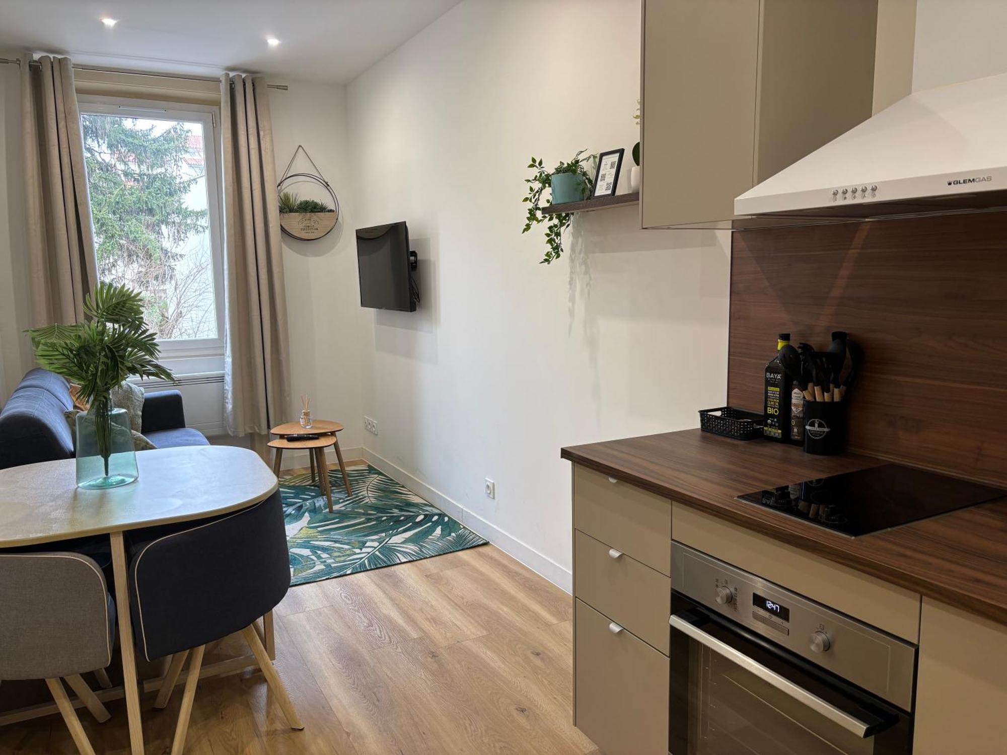Elegant T2 A Bron, Tramway A 2Min, Box Parking, 4Personnes Apartment Luaran gambar